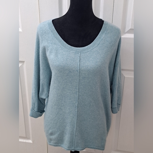 Wrap Baby Blue 100% Cashmere Pullover Sweater - Picture 1 of 8